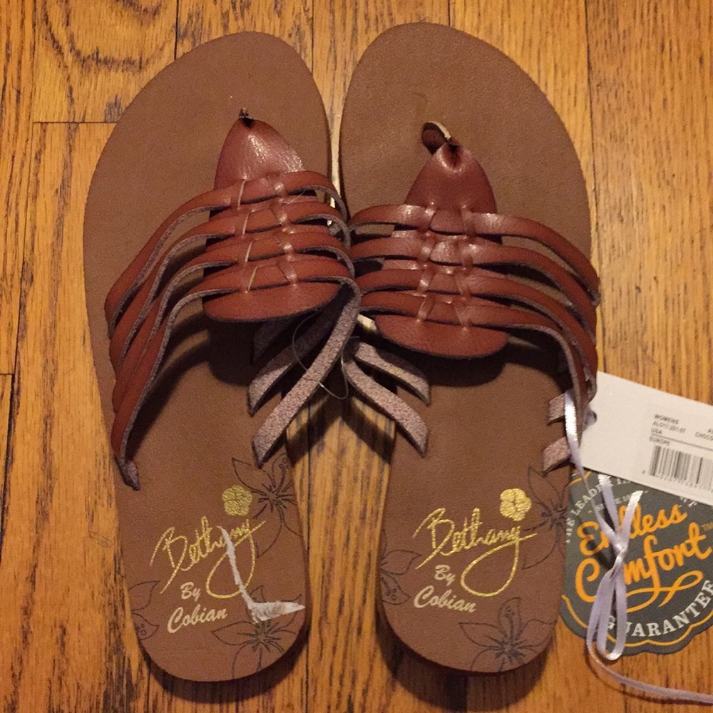 NEW Women’s Flip Flops